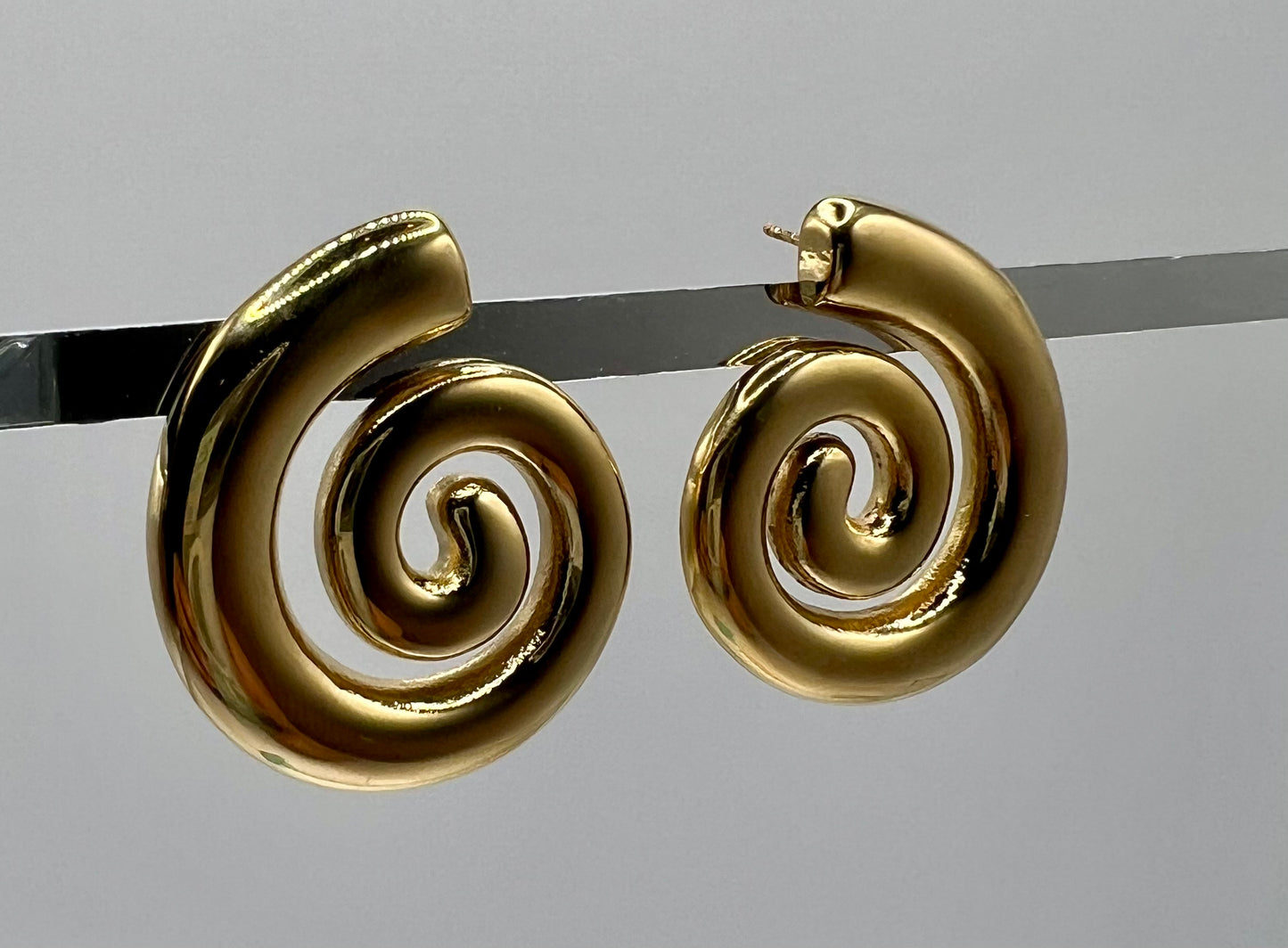 Spiral gold / silver earrings