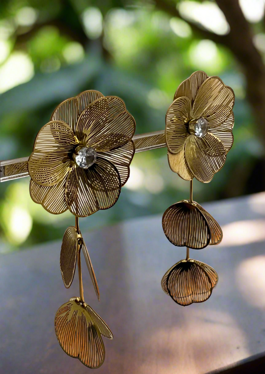 Meshed lightweight long flower earrings