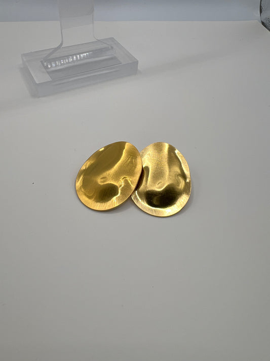 Oval solid plate earrings