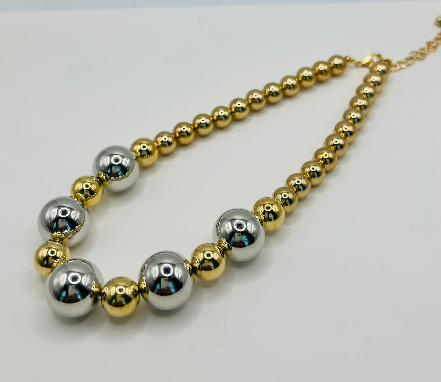 High quality metal coated acrylic pearl necklaces