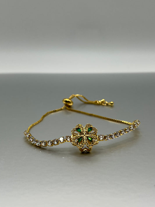 Emerald heart rotating bracelet