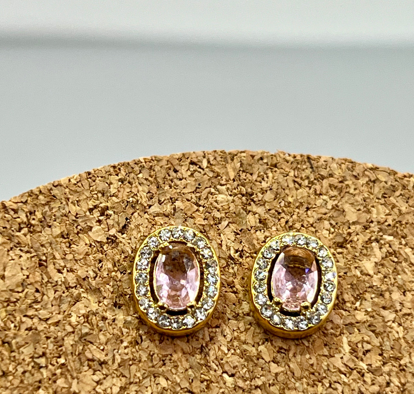 Oval rhinestone earring studs