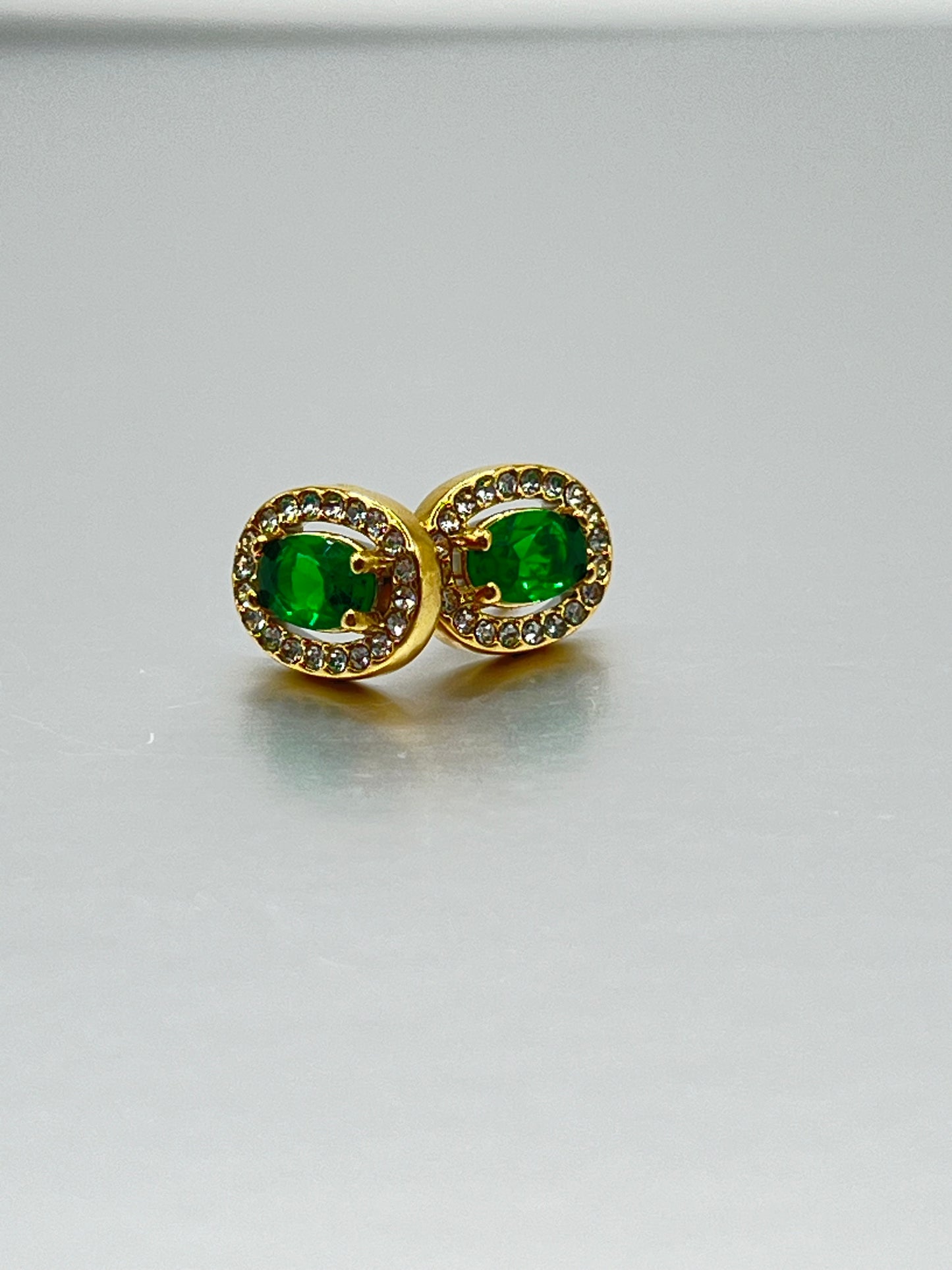 Oval rhinestone earring studs