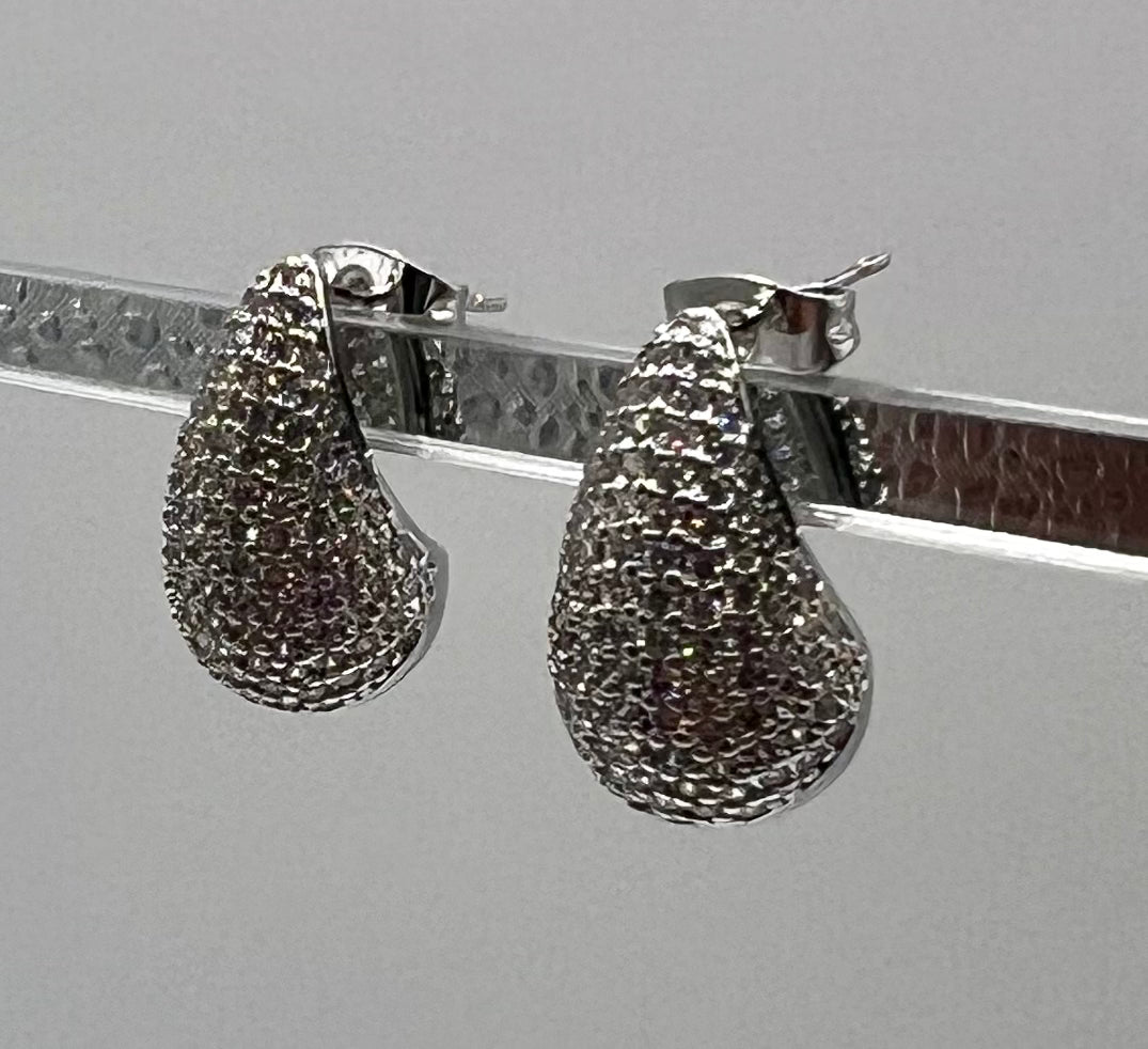 Water drop rhinestone earrings