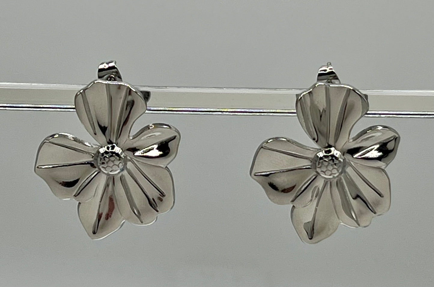 Classic style large flower earrings